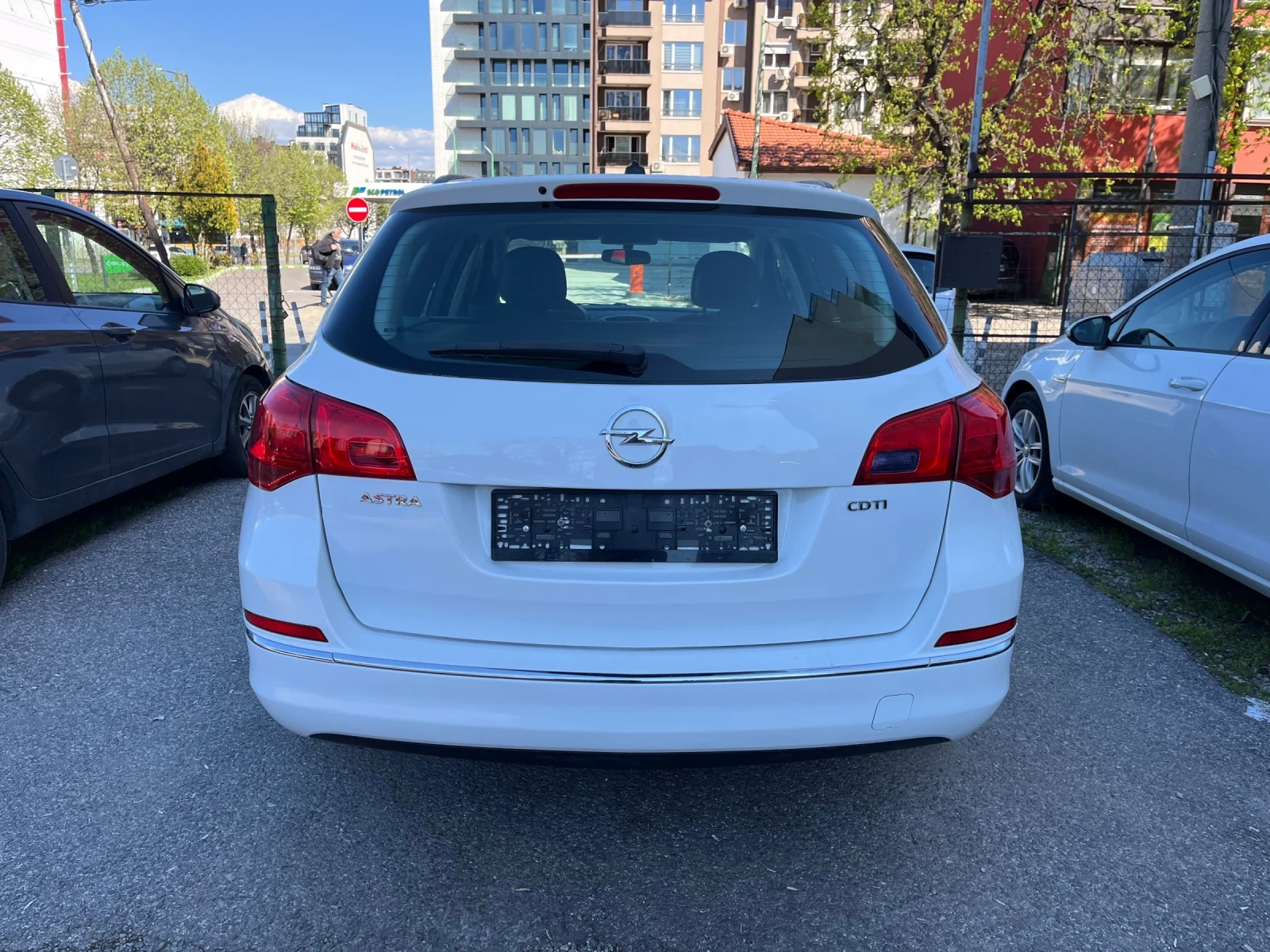 Opel Astra 1.7CDTI, снимка 6 - Автомобили и джипове - 54244227