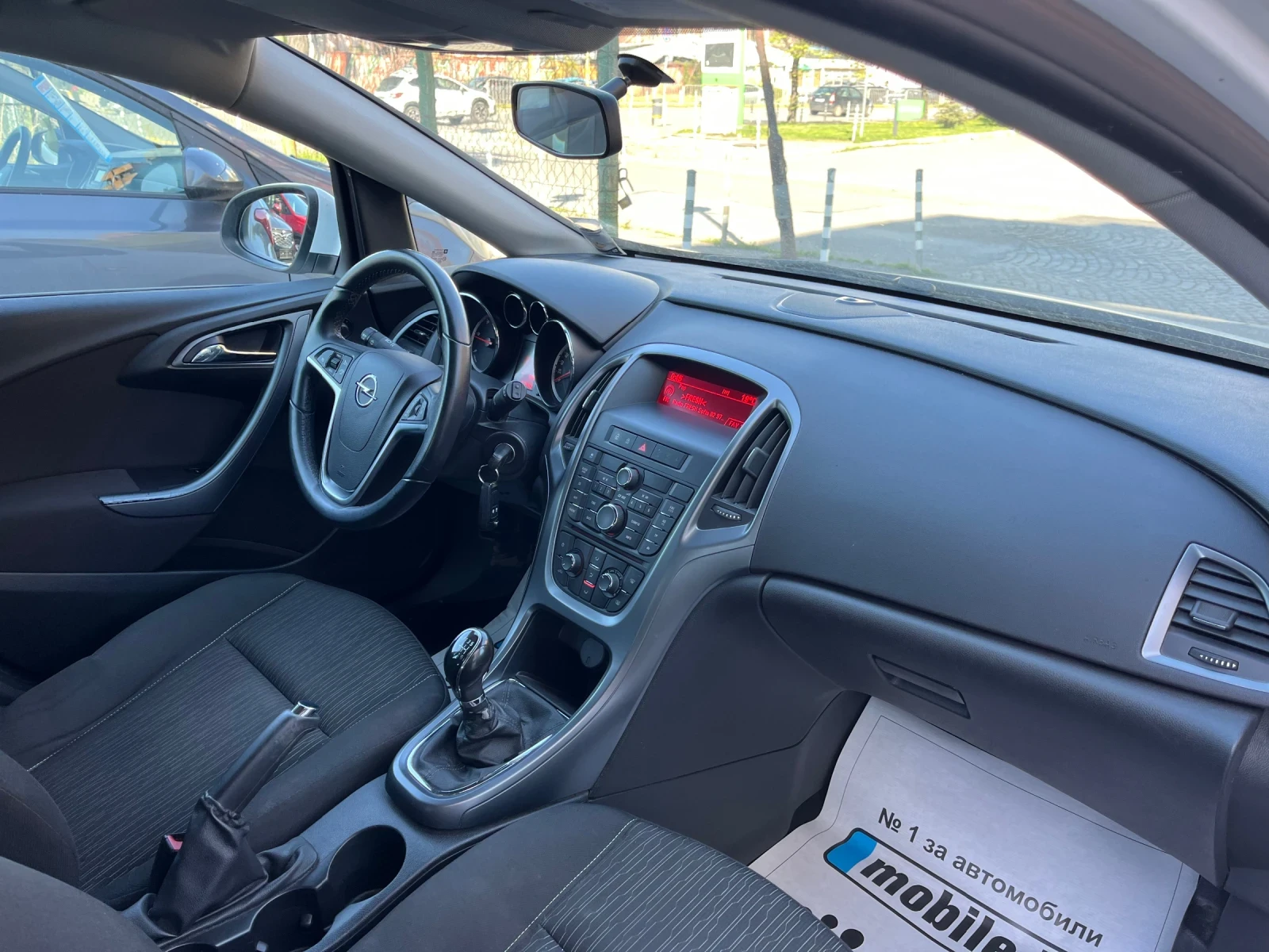 Opel Astra 1.7CDTI, снимка 8 - Автомобили и джипове - 54244227