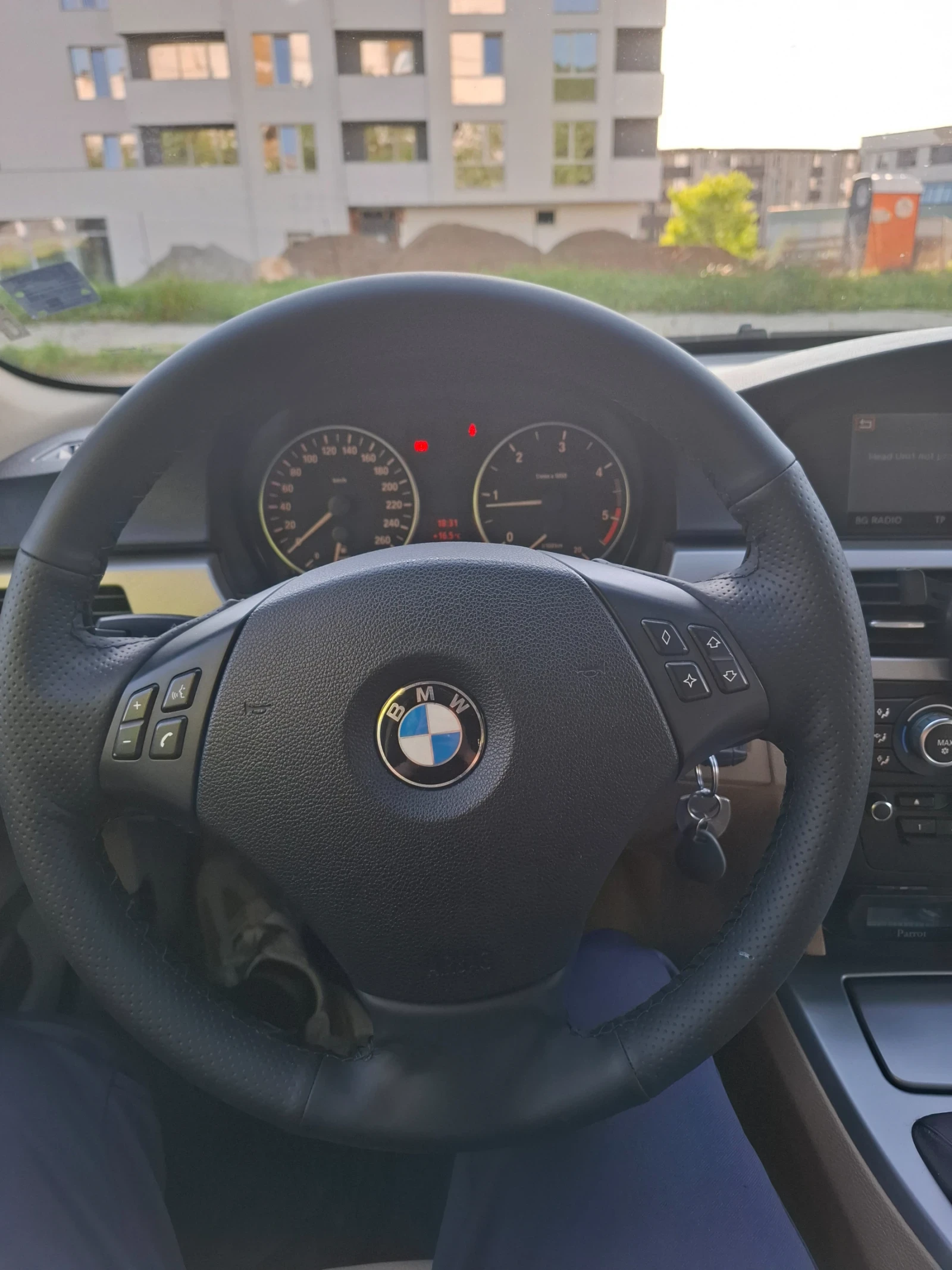 BMW 320 163 к.с. * кожа * навигация, снимка 13 - Автомобили и джипове - 54395310