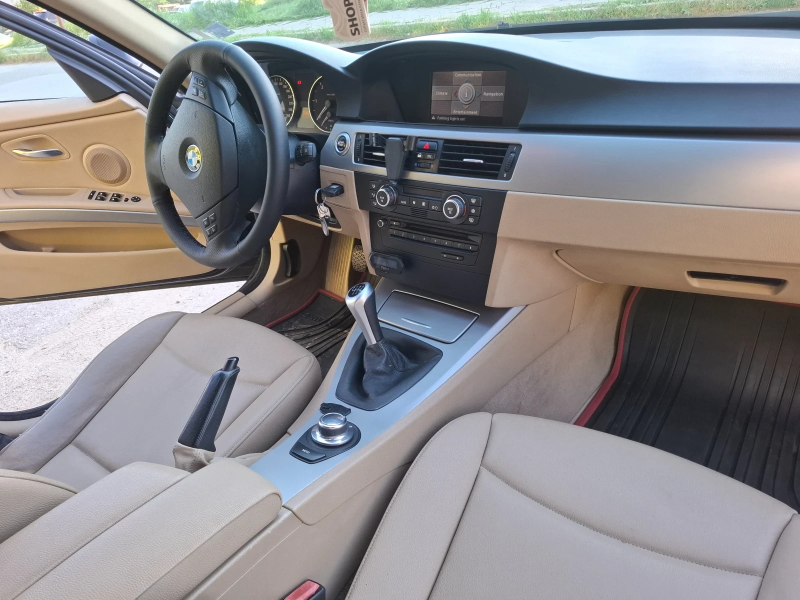 BMW 320 163 к.с. * кожа * навигация, снимка 9 - Автомобили и джипове - 54395310