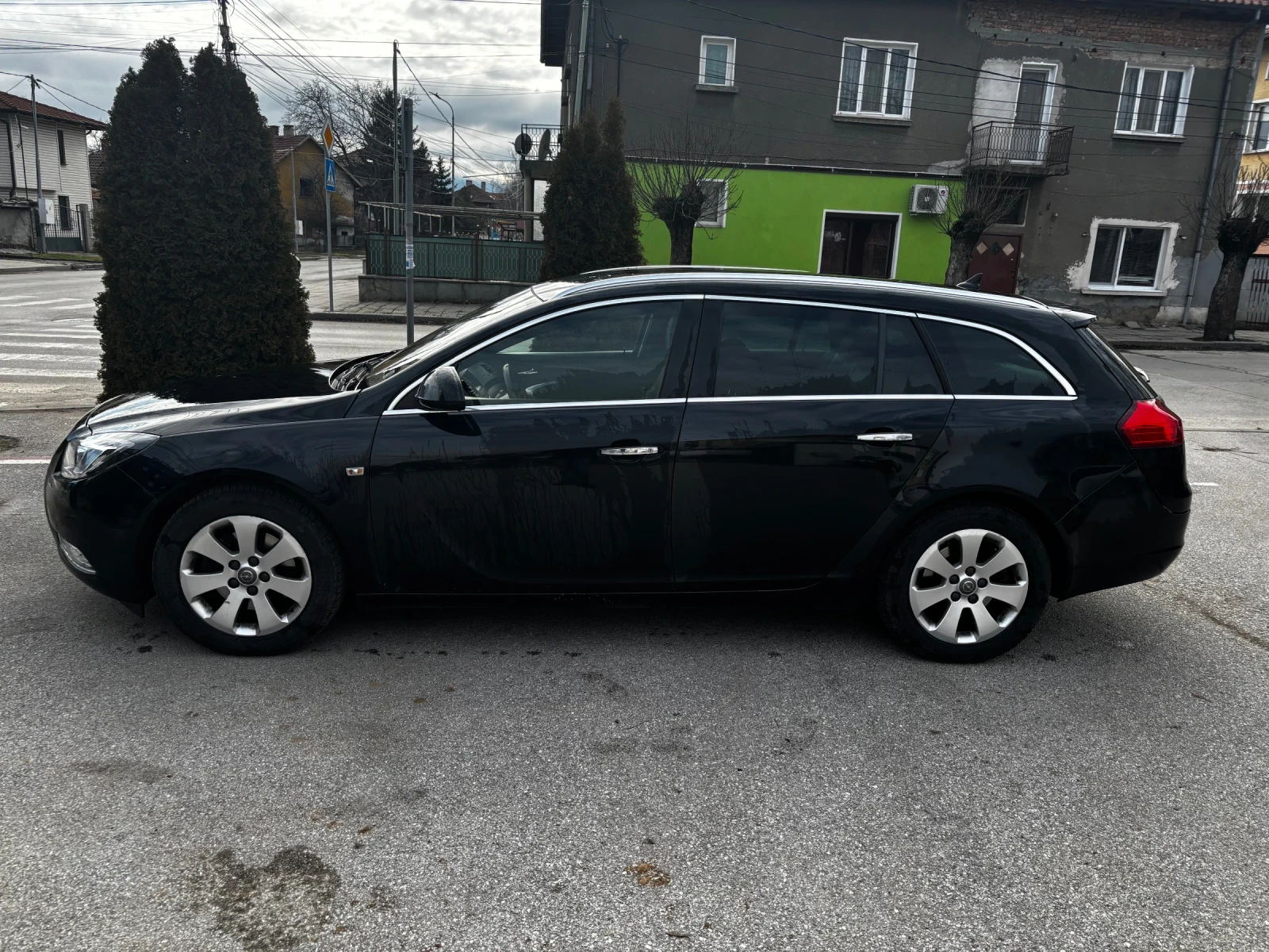 Opel Insignia, снимка 2 - Автомобили и джипове - 54621758