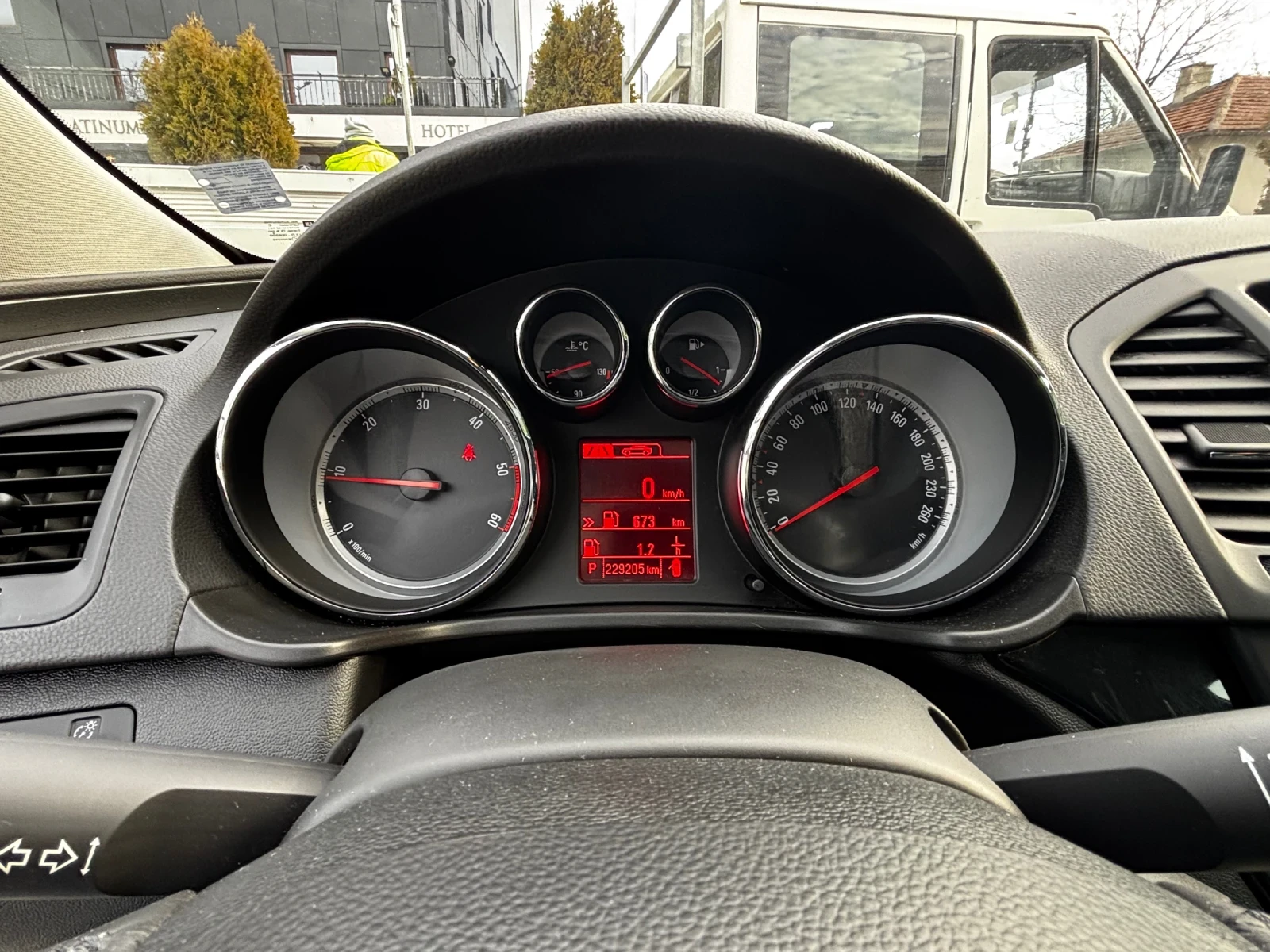 Opel Insignia, снимка 14 - Автомобили и джипове - 54621758