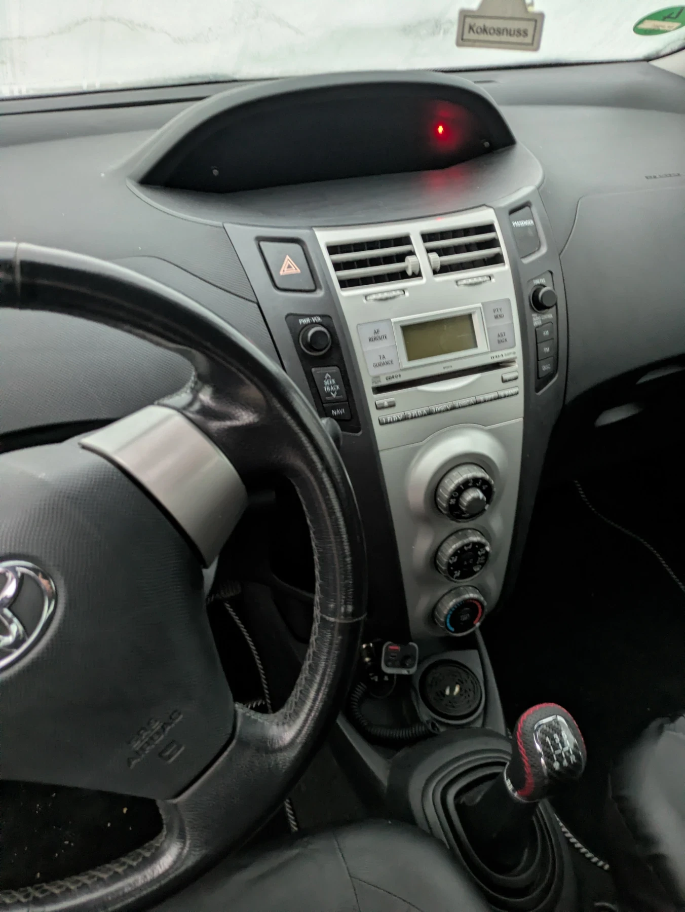 Toyota Yaris, снимка 3 - Автомобили и джипове - 54856282