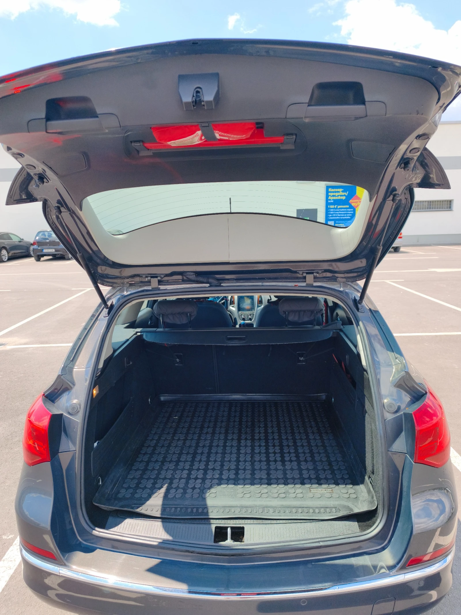 Opel Astra J Sports Tourer, снимка 12 - Автомобили и джипове - 55415603