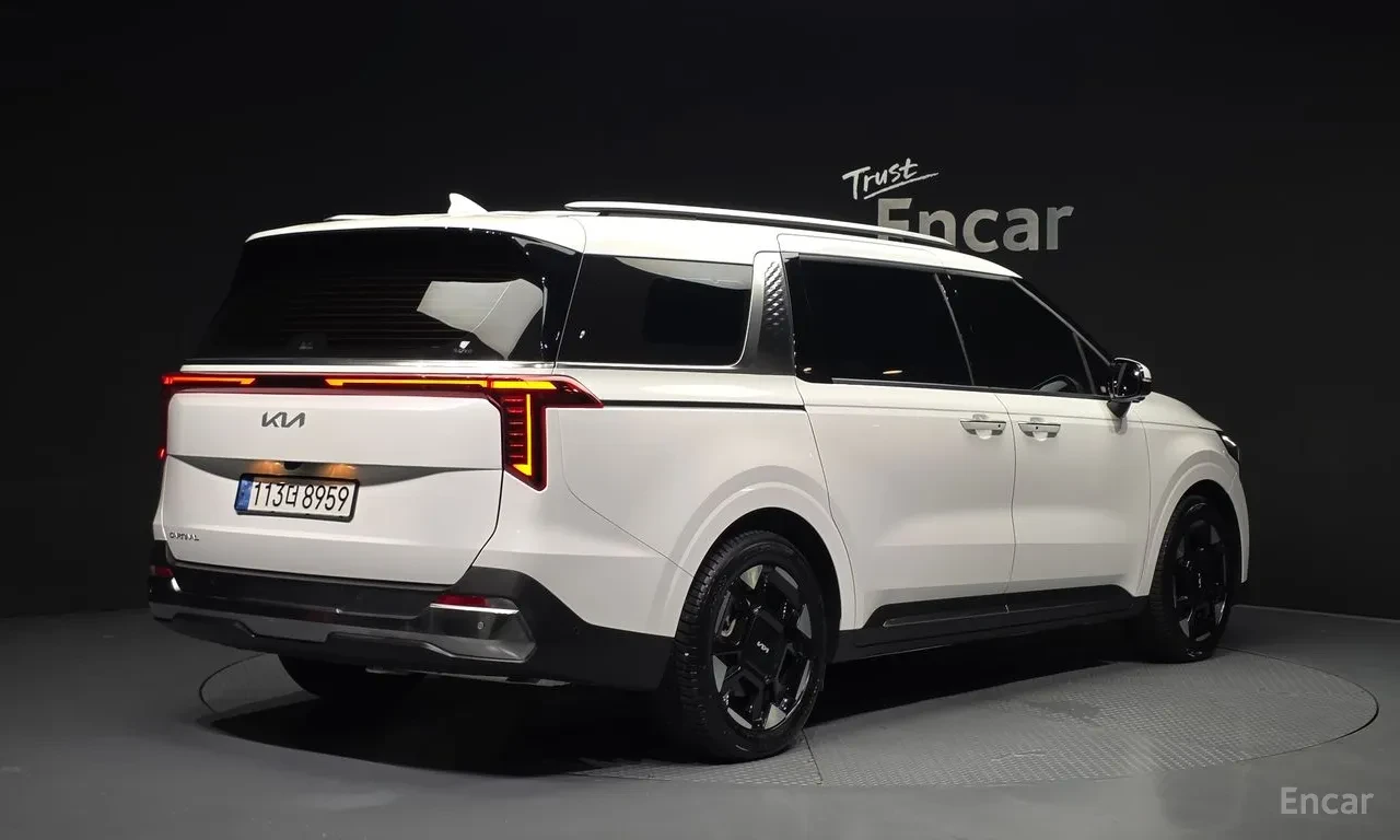 Kia Carnival SIGNATURE| 9 ����� | VIP SEATS| 360| VENT SEATS | Mobile.bg � ����������� 2