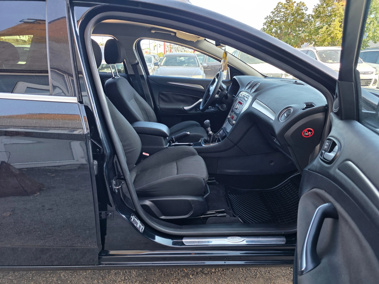 Ford Mondeo 2.0TDCI DISTRONIC KEYLESS ITALY, снимка 14 - Автомобили и джипове - 55981818