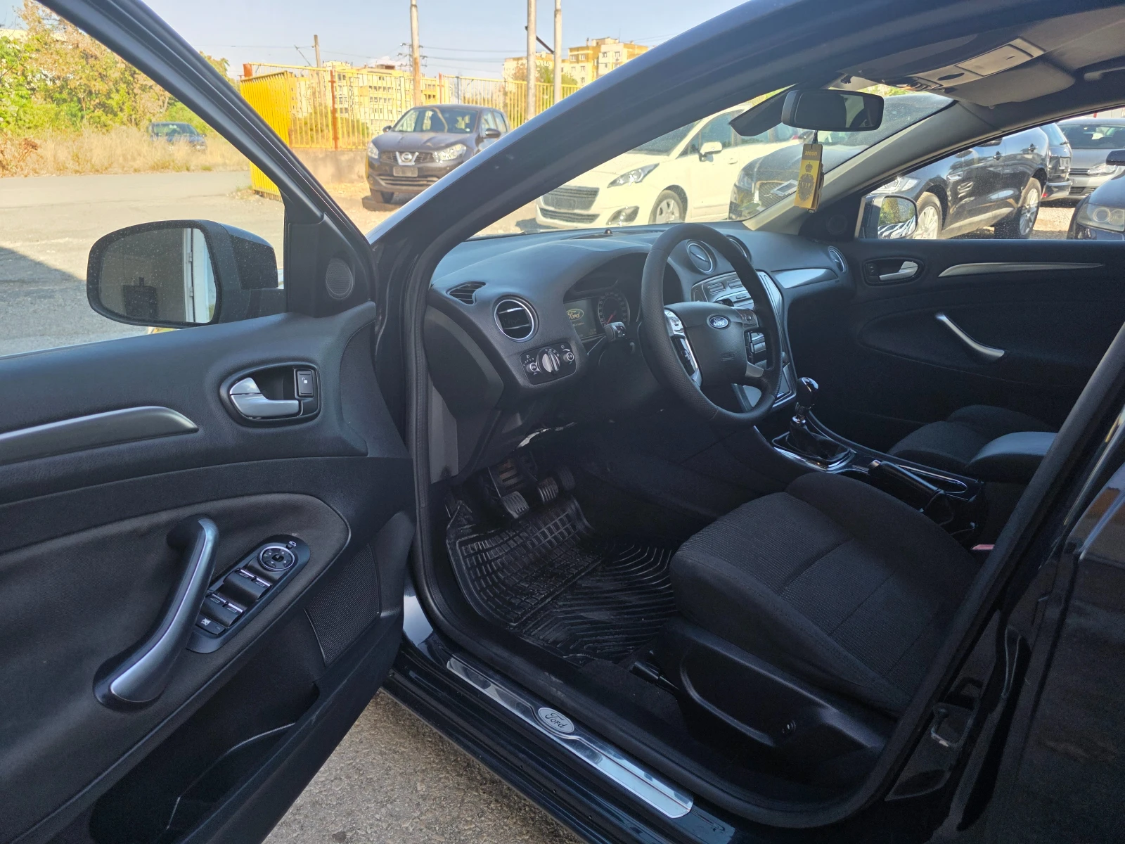 Ford Mondeo 2.0TDCI DISTRONIC KEYLESS ITALY, снимка 10 - Автомобили и джипове - 55981818