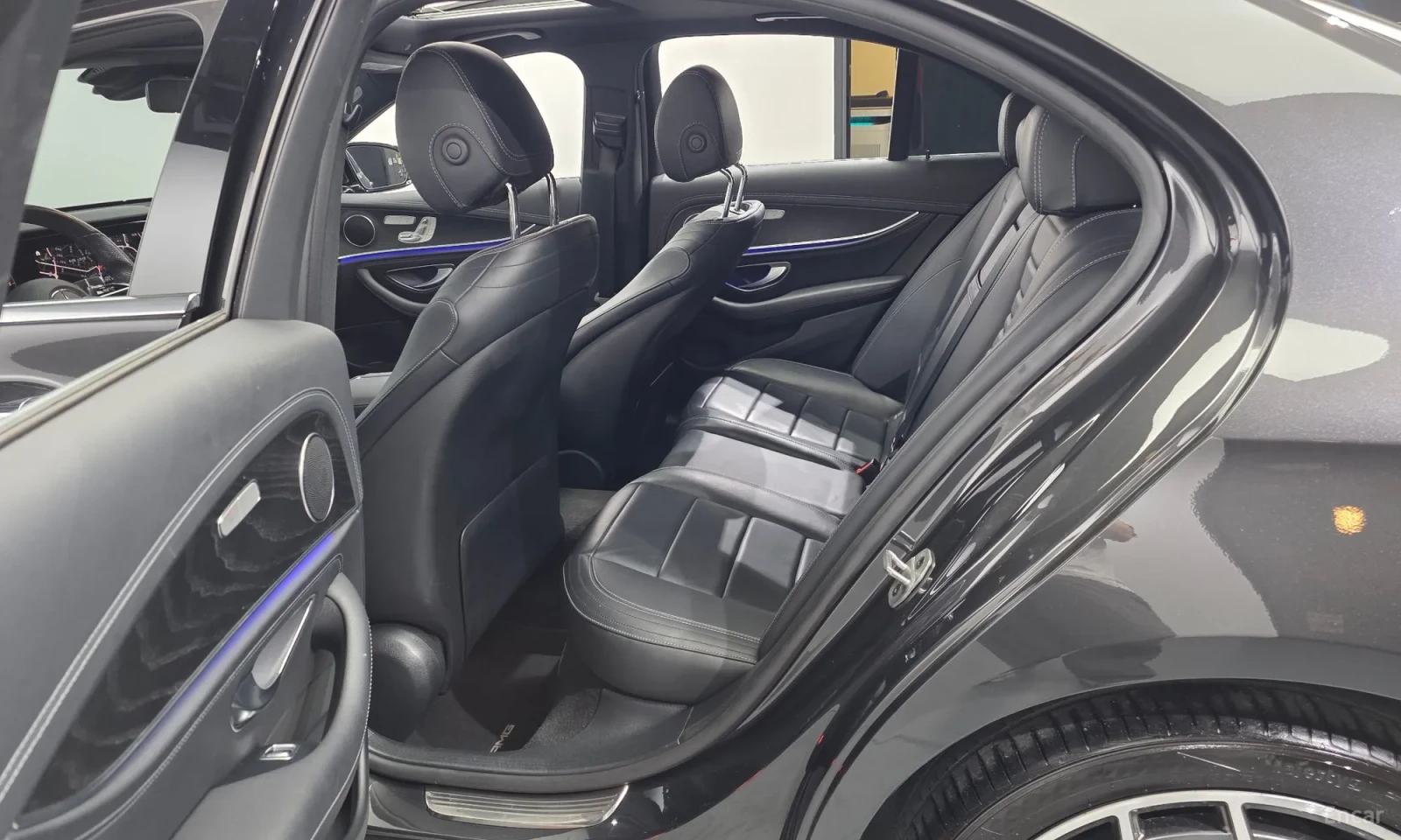 Mercedes-Benz E 220 E220d 4MATIC AMG Line\Head up\Digitalno tablo, снимка 11 - Автомобили и джипове - 56185298