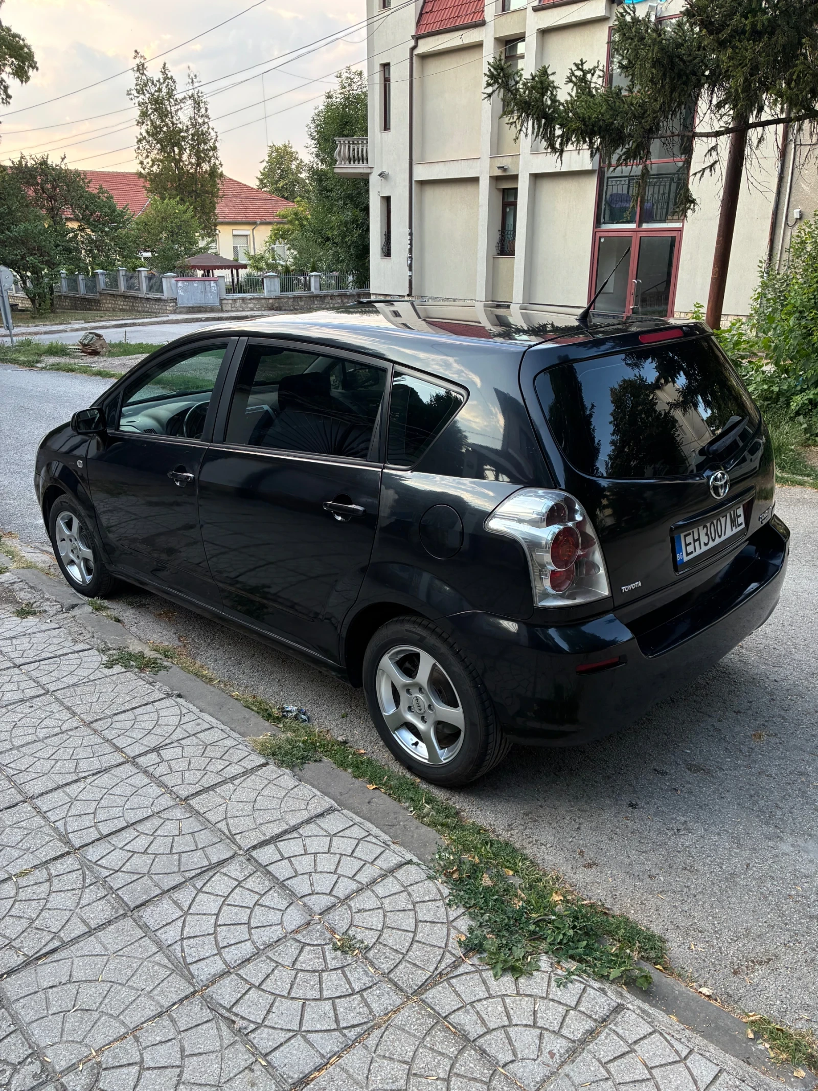 Toyota Corolla verso, снимка 4 - Автомобили и джипове - 56215312