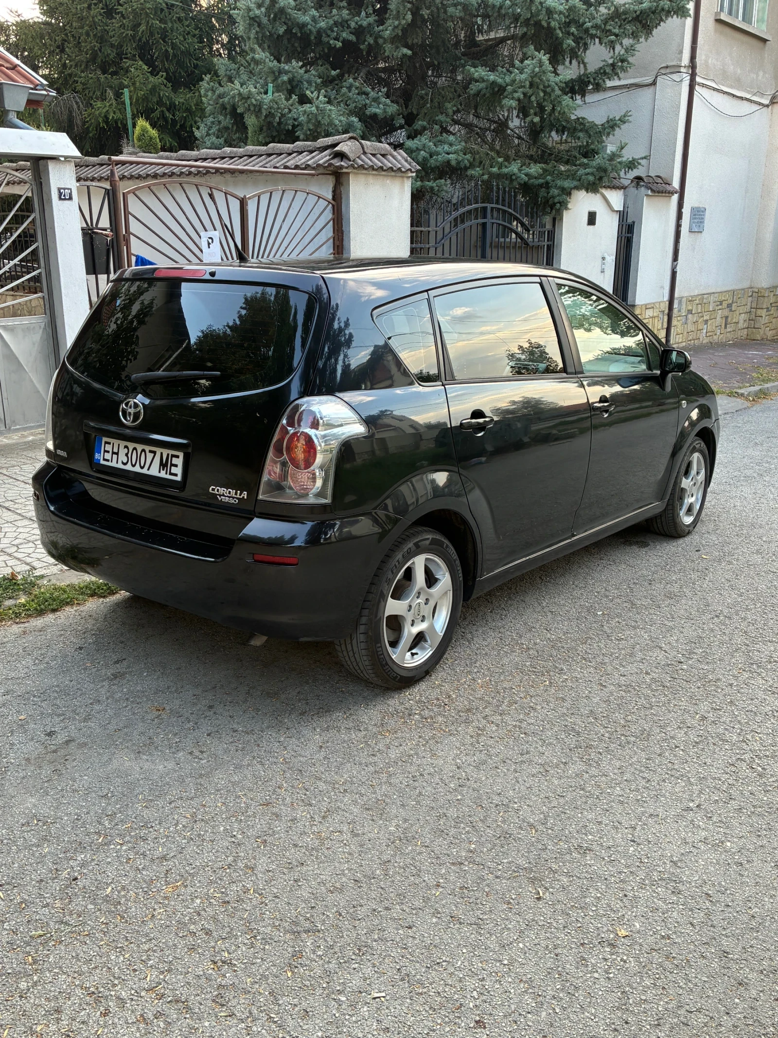Toyota Corolla verso, снимка 3 - Автомобили и джипове - 56215312
