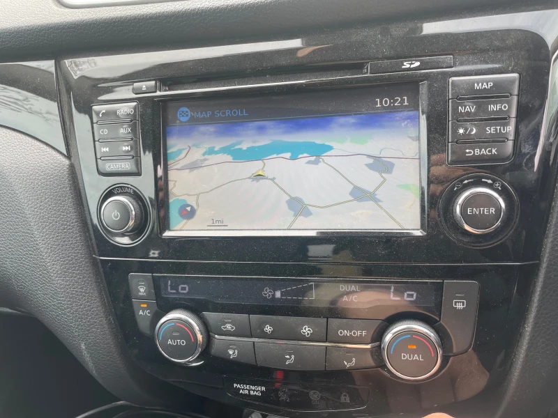 Nissan Qashqai 1.5, снимка 11 - Автомобили и джипове - 49914773