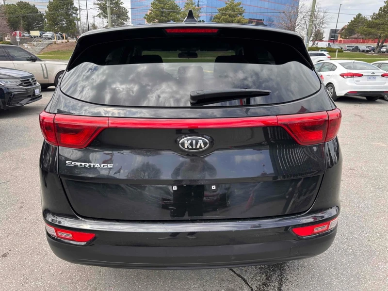 Kia Sportage * LX * CARFAX * ЦЕНА ДО БГ, снимка 3 - Автомобили и джипове - 52740586