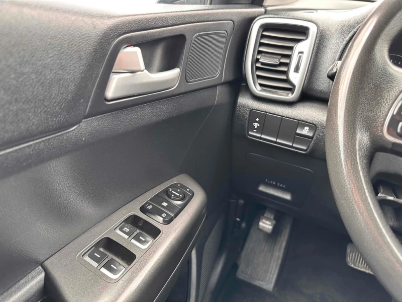 Kia Sportage * LX * CARFAX * ЦЕНА ДО БГ, снимка 10 - Автомобили и джипове - 52740586