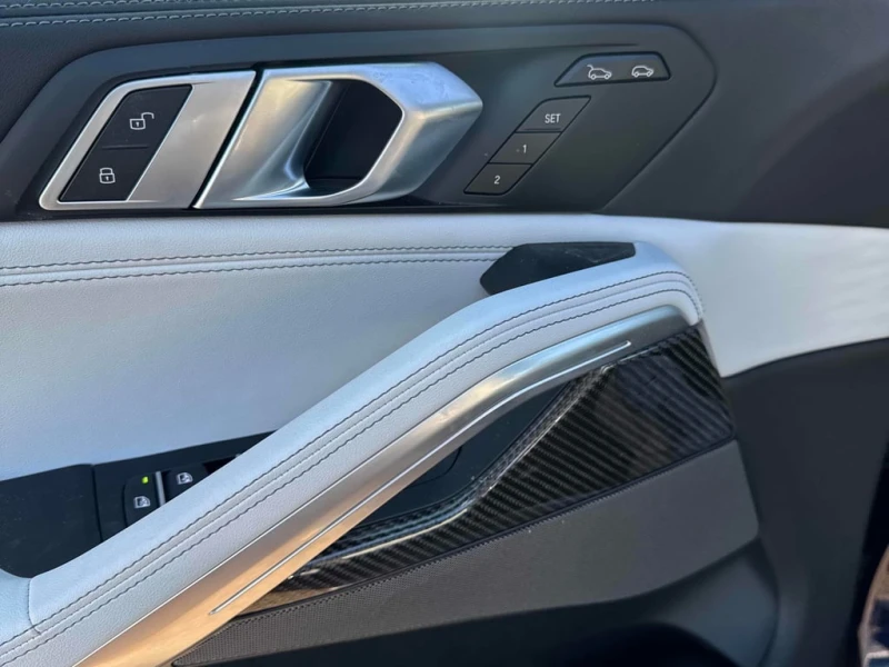 BMW X6 * M60i xDrive * CARFAX * ДИСТРОНИК * 360 * PANO, снимка 12 - Автомобили и джипове - 53387653