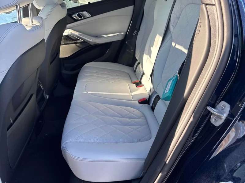 BMW X6 * M60i xDrive * CARFAX * ДИСТРОНИК * 360 * PANO, снимка 11 - Автомобили и джипове - 53387653