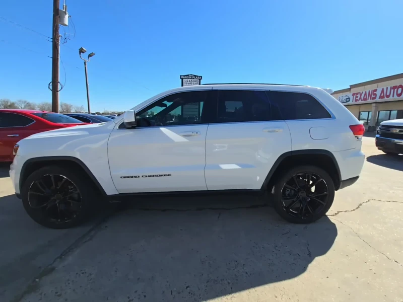 Jeep Grand cherokee Laredo, снимка 3 - Автомобили и джипове - 53457882