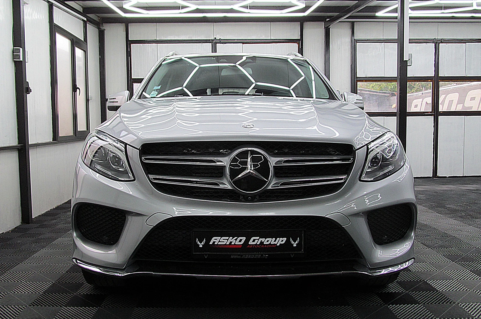 Mercedes-Benz GLE 350 AMG/360-kamera/KeylessGo/ПОДГРЕВ ОБДУХВАНЕ ЛИЗИНГ - изображение 2