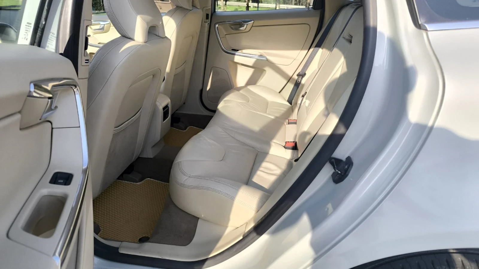 Volvo XC60 SUMUM/4х4/ ДИСТРОНИК/.Т. 6. 305кс - изображение 9