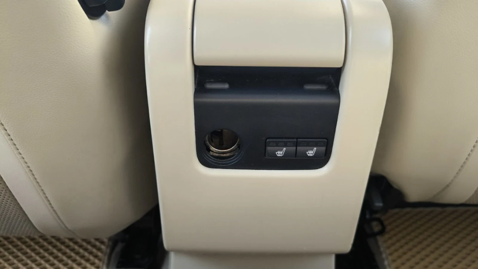 Volvo XC60 SUMUM/4х4/ ДИСТРОНИК/.Т. 6. 305кс - изображение 10