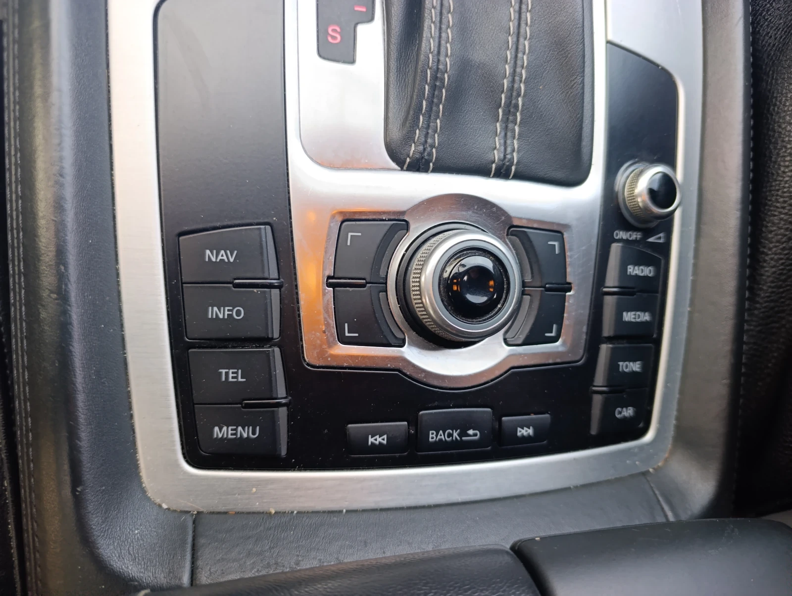 Audi Q7 S line 3.0tdi 245kc 8ck, снимка 12 - Автомобили и джипове - 54180050