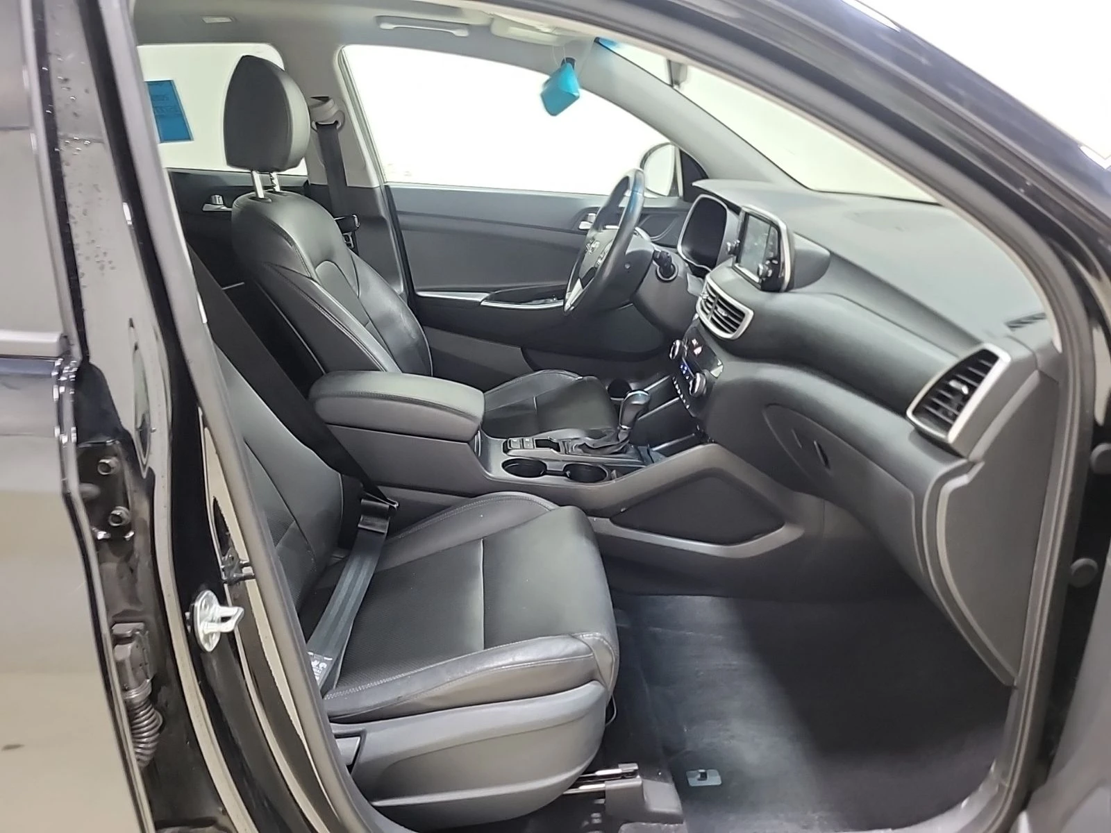 Hyundai Tucson, снимка 7 - Автомобили и джипове - 54431847