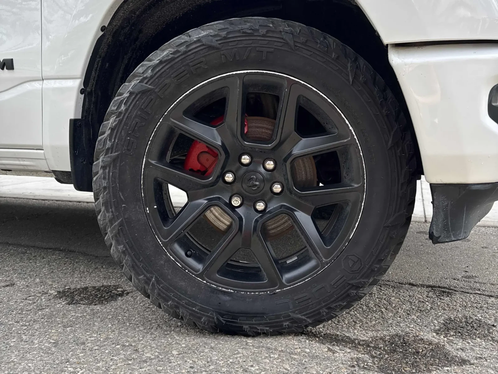 Dodge RAM 1500 Sport * Keyless * CARFAX * АВТО КРЕДИТ * , снимка 6 - Автомобили и джипове - 54795838