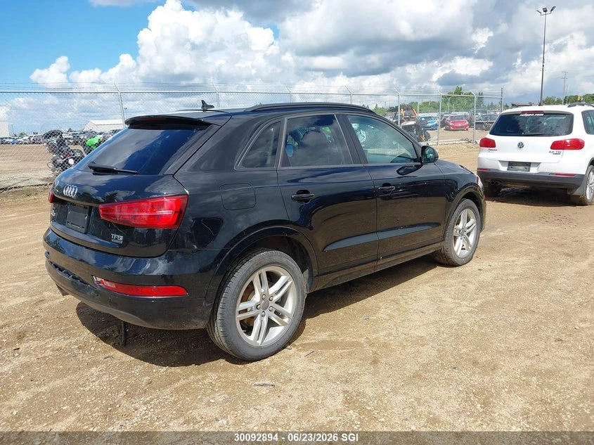 Audi Q3 2.0l Premium, снимка 4 - Автомобили и джипове - 55074059
