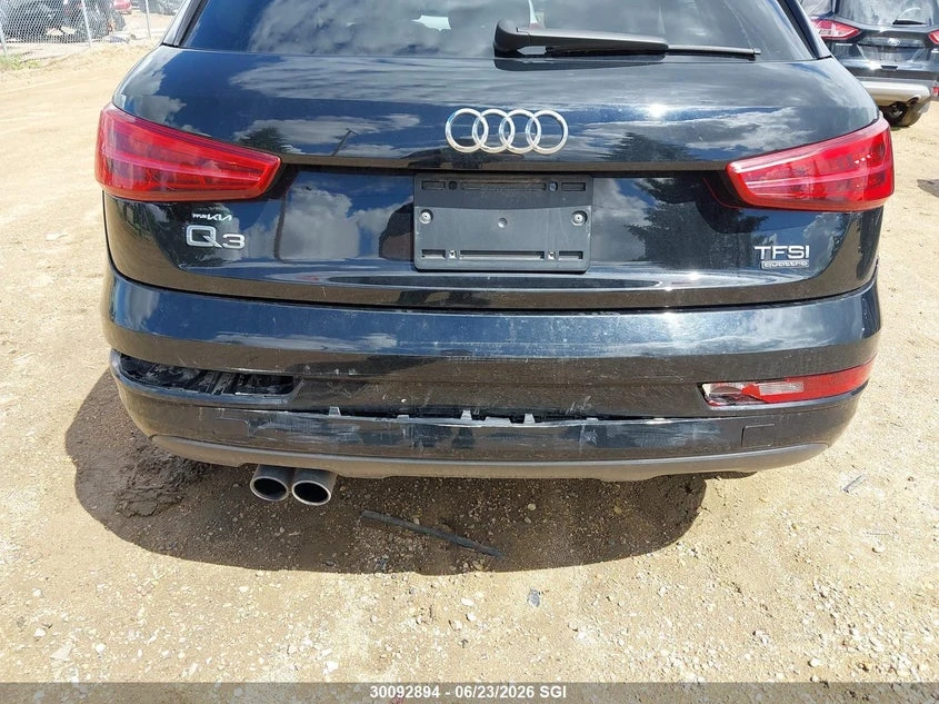 Audi Q3 2.0l Premium, снимка 6 - Автомобили и джипове - 55074059