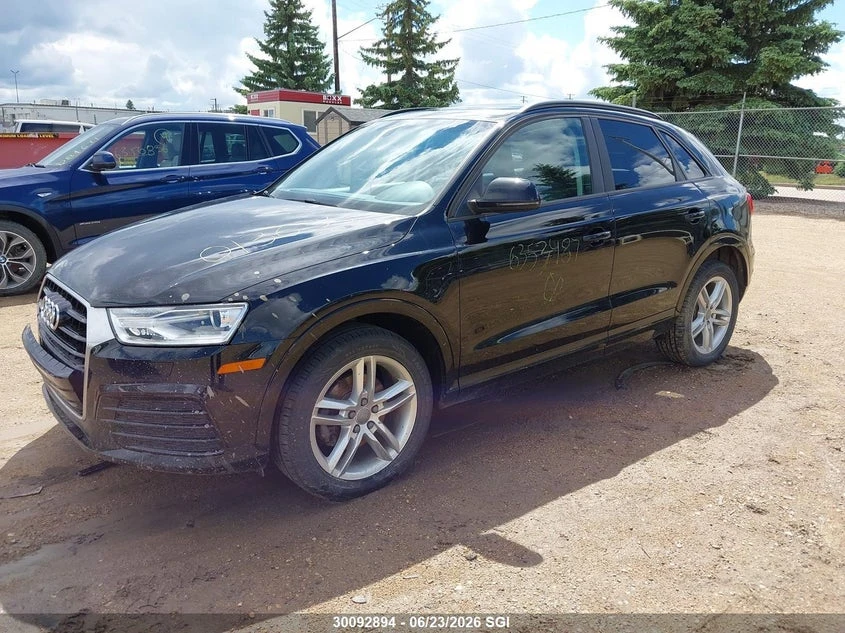 Audi Q3 2.0l Premium, снимка 2 - Автомобили и джипове - 55074059