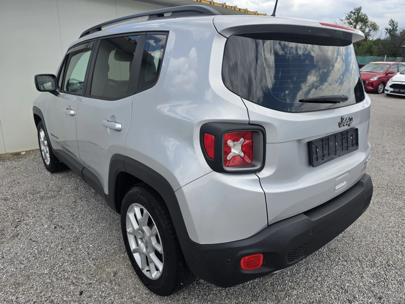 Jeep Renegade 1.6MJet2 120000km Avtomatik, снимка 4 - Автомобили и джипове - 55225031