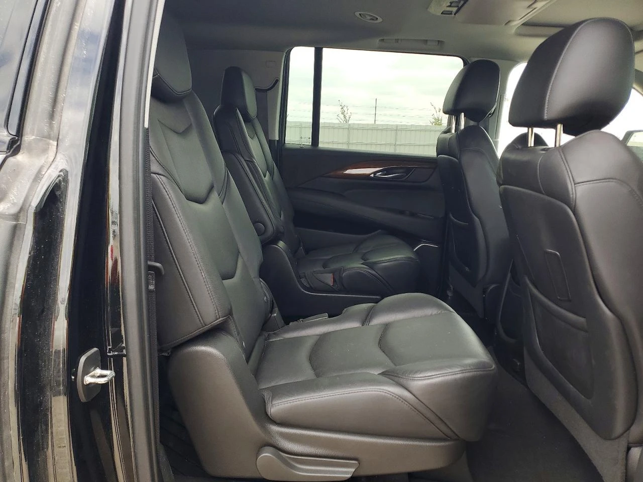 Cadillac Escalade ESV PREMIUM LUXURY 4x4, снимка 11 - Автомобили и джипове - 55323601