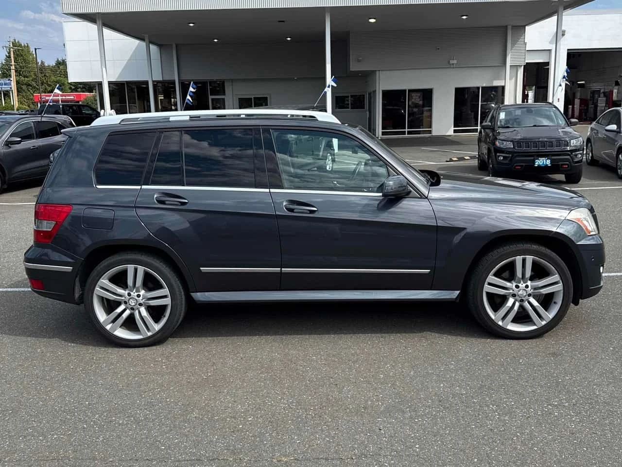 Mercedes-Benz GLK 350 * CARFAX * ОПЦИЯ ЗА ФИНАНСИРАНЕ * , снимка 3 - Автомобили и джипове - 55784709