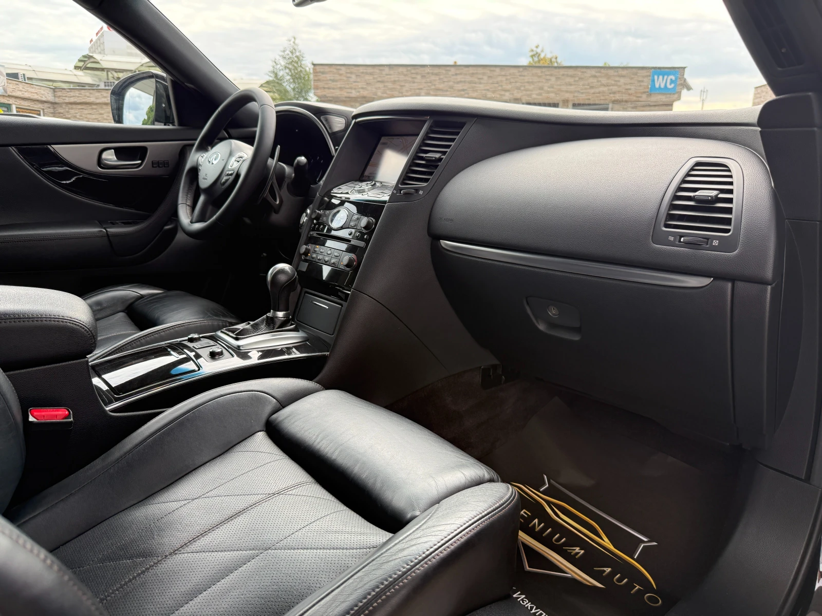 Infiniti QX70 6 МЕСЕЦА ГАРА0НЦИЯ/3.0D 238к.с. От България!!!, снимка 11 - Автомобили и джипове - 56103280