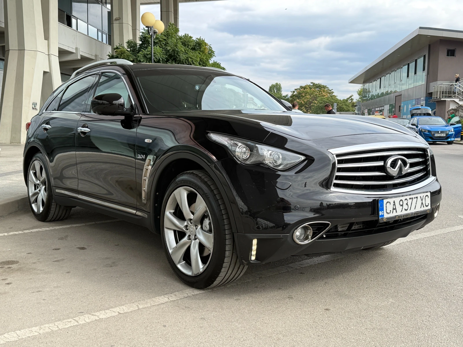 Infiniti QX70 6 МЕСЕЦА ГАРА0НЦИЯ/3.0D 238к.с. От България!!!, снимка 7 - Автомобили и джипове - 56103280