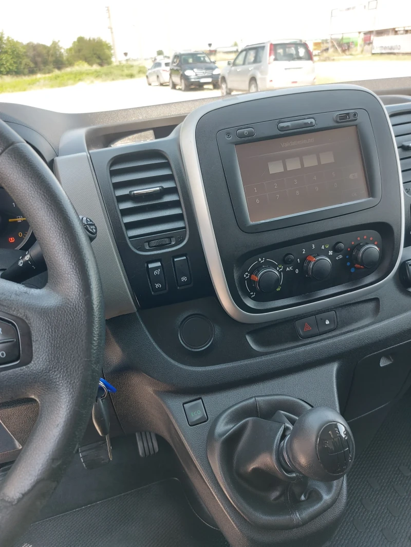 Renault Trafic събира 3 евро палета! Ориг.КМ и БОЯ, снимка 10 - Бусове и автобуси - 50751342