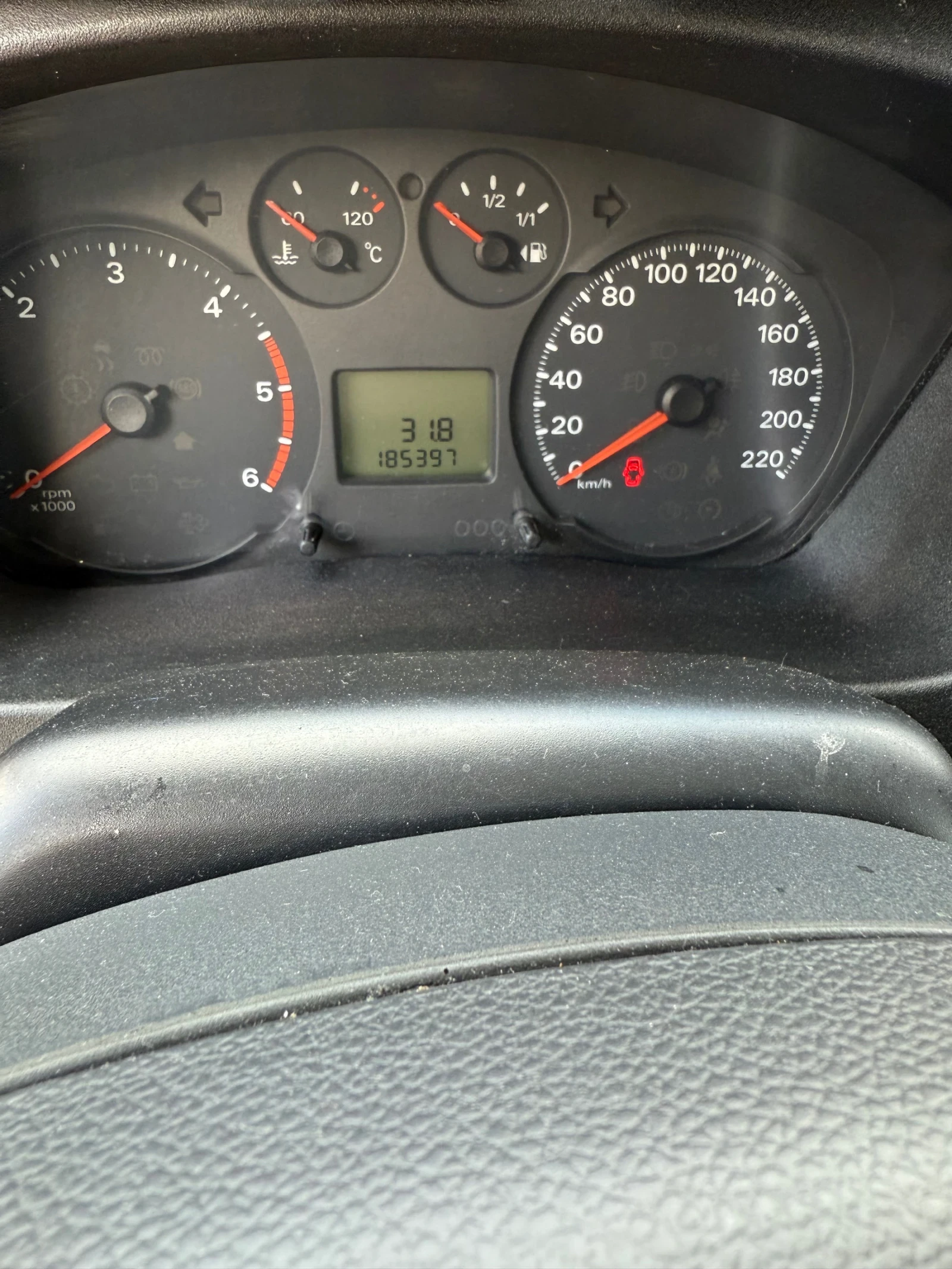 Ford Transit 2.2 - изображение 10