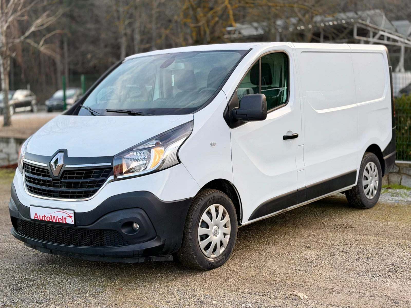 Renault Trafic 2.0 D АВТОМАТИК - изображение 3