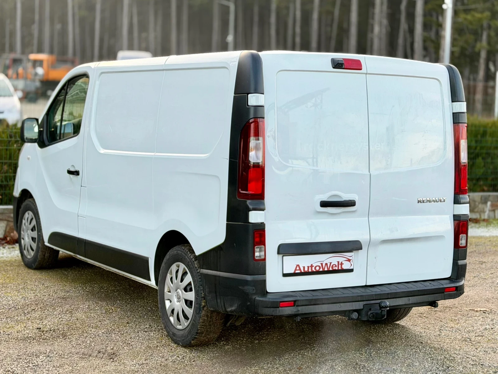 Renault Trafic 2.0 D АВТОМАТИК - изображение 7