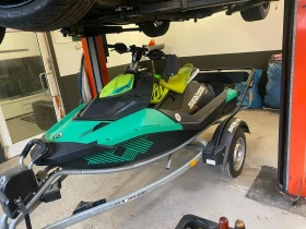 Джет Bombardier Sea Doo SPARK TRIX, снимка 1 - Воден транспорт - 49471270