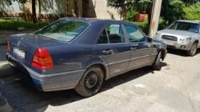Mercedes-Benz C 200, снимка 3