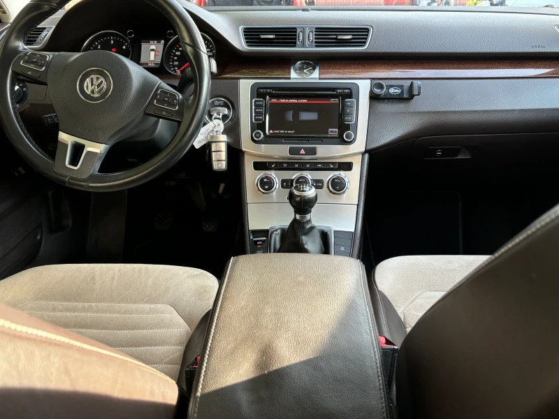 VW Passat 2.0TDI 170 к.с High line , снимка 9 - Автомобили и джипове - 47362503