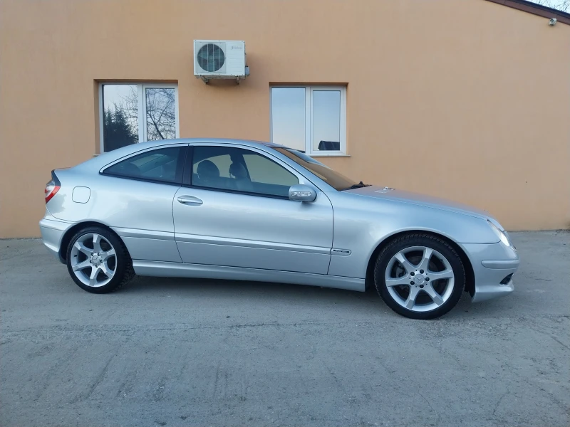 Mercedes-Benz C 220 //AMG LINE// SPORT EDITION /LIMITED/ОТЛИЧНА , снимка 4 - Автомобили и джипове - 48538838