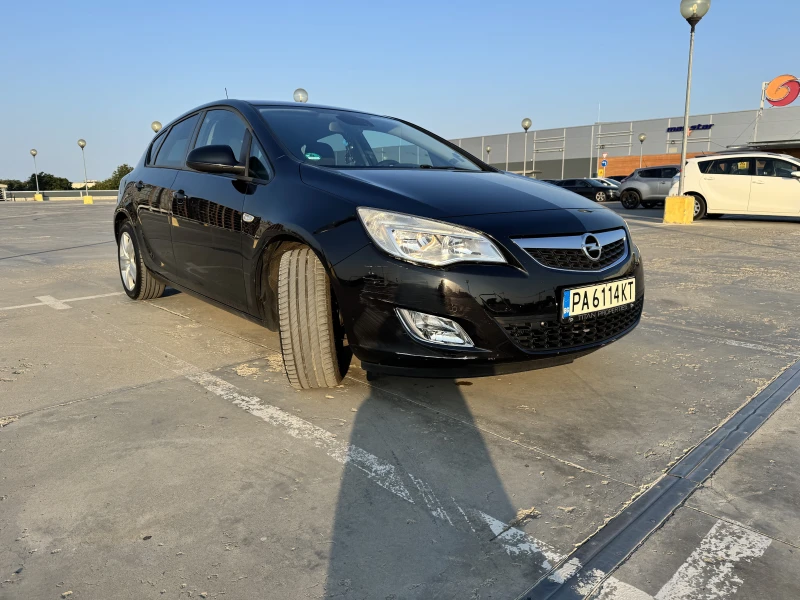 Opel Astra 1.4 Turbo J, снимка 2 - Автомобили и джипове - 52677964