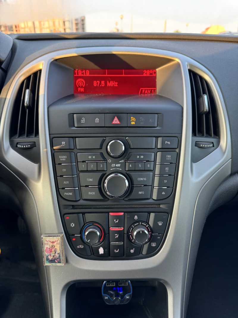 Opel Astra 1.4 Turbo J, снимка 3 - Автомобили и джипове - 52677964