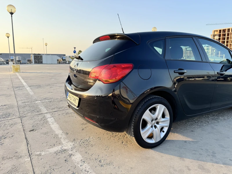Opel Astra 1.4 Turbo J, снимка 4 - Автомобили и джипове - 52677964