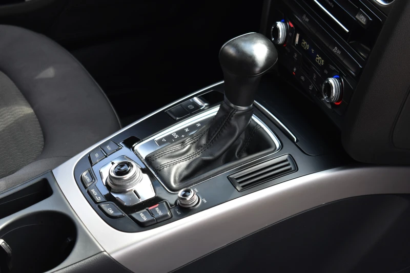 Audi A5 SPORTBACK* FACELIFT* 2.0TDI, снимка 13 - Автомобили и джипове - 51681279