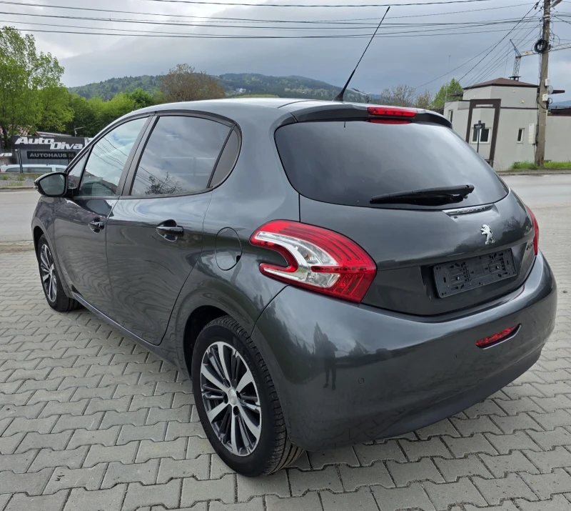 Peugeot 208 1.4HDI, снимка 6 - Автомобили и джипове - 52351693
