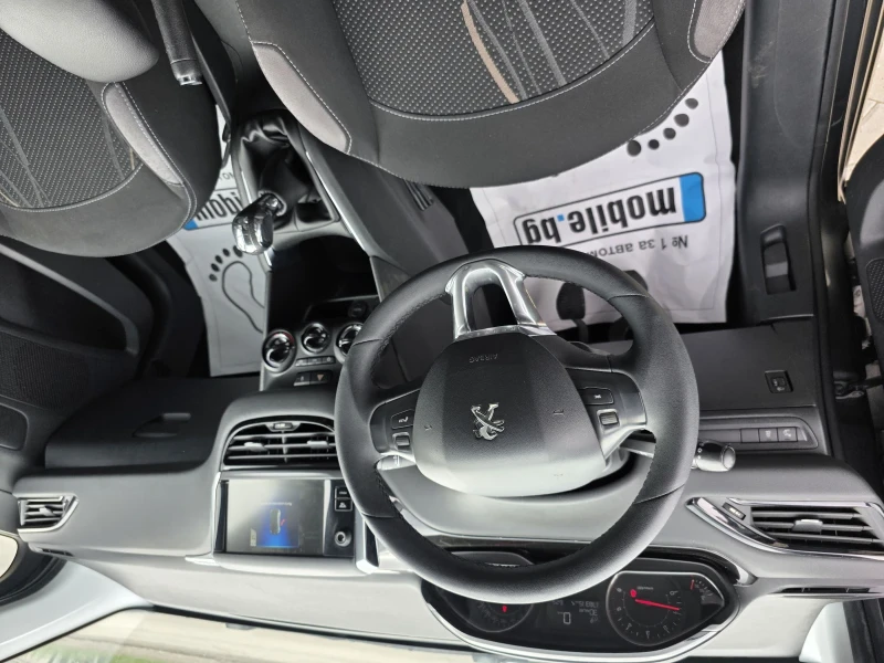 Peugeot 208 1.4HDI, снимка 8 - Автомобили и джипове - 52351693