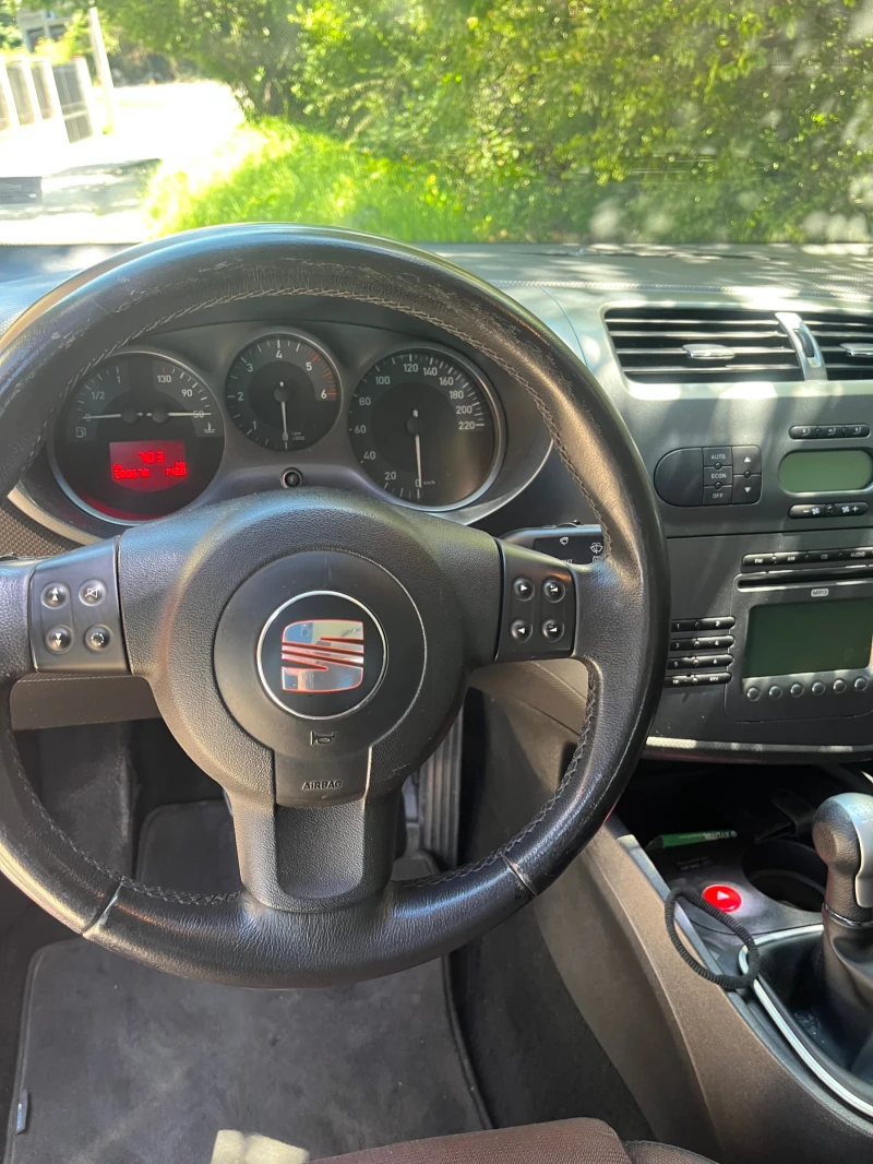 Seat Leon, снимка 5 - Автомобили и джипове - 53363781