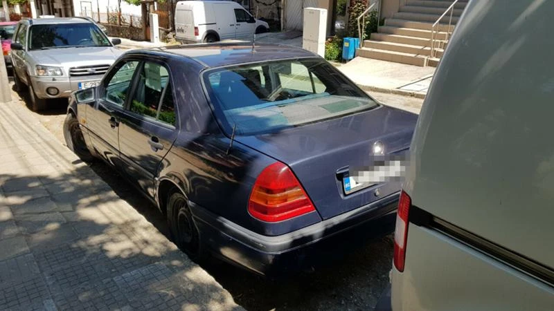 Mercedes-Benz C 200, снимка 4 - Автомобили и джипове - 46956312